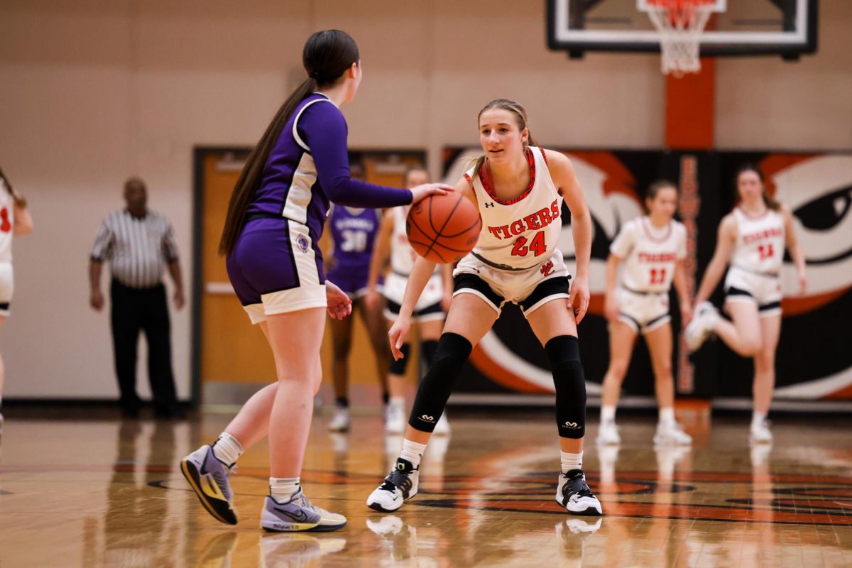 Shapiro guards a Collinsville Kahok defender during the Jan. 4 game last season.